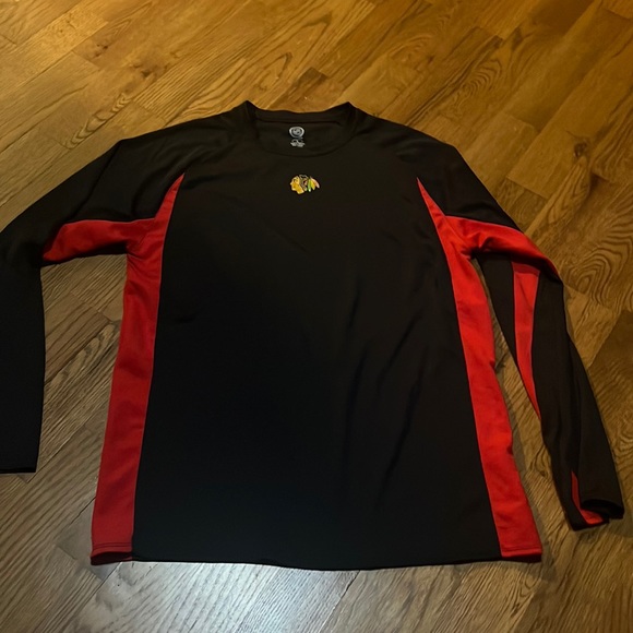 Men's NHL Chicago Blackhawk's long sleeve black and red logo hockey shirt sz L - Picture 1 of 7